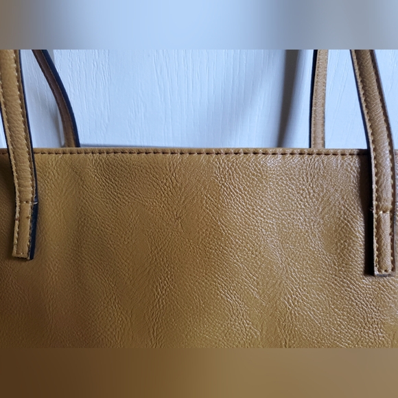 Nine West Pre-Loved Classic Carryall - Picture 10 of 16